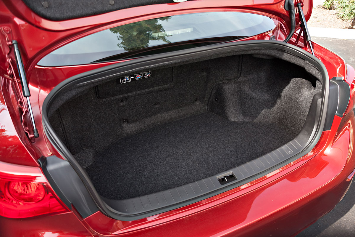 Infiniti Q50 S Hybrid Boot