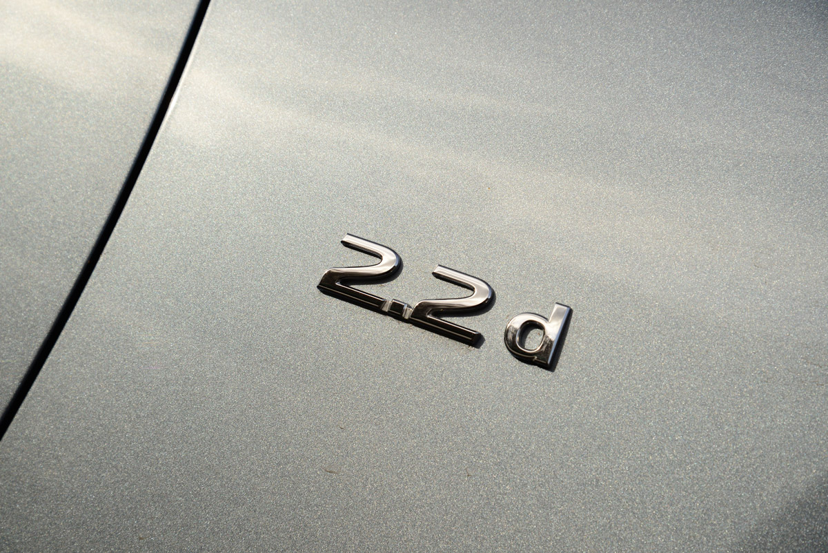 Infiniti Q50 diesel 2014 badge