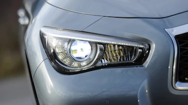 Infiniti Q50 diesel 2014 light