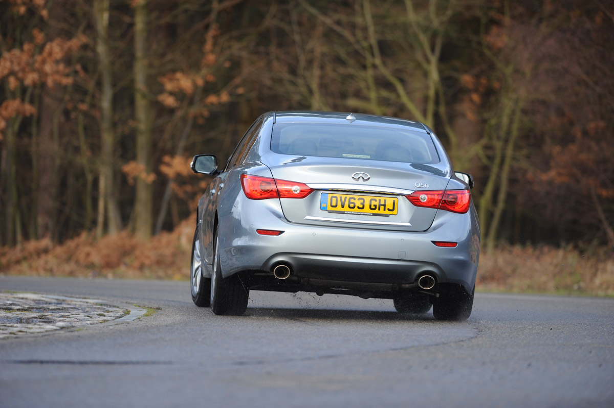 Infiniti Q50 diesel 2014 rear action