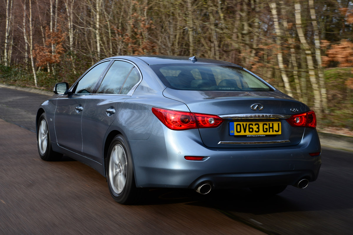 Infiniti Q50 diesel 2014 rear tracking