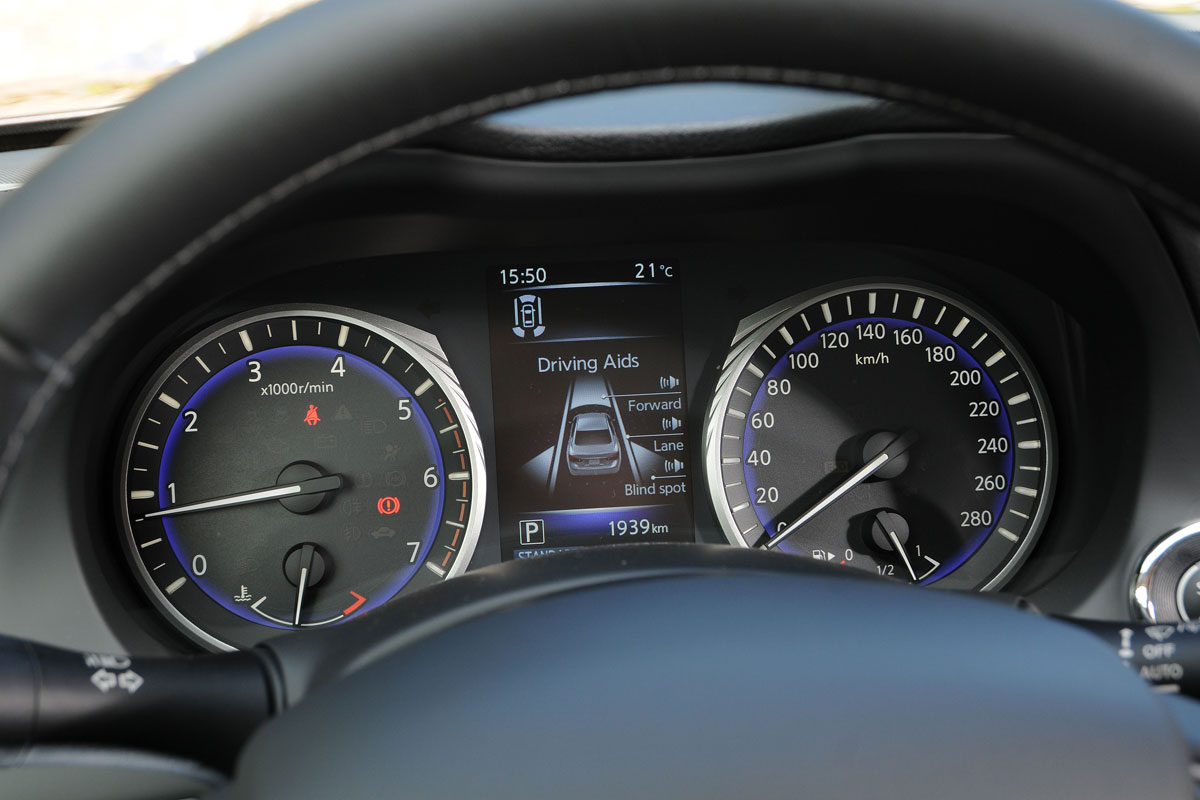 Infiniti Q50 dials