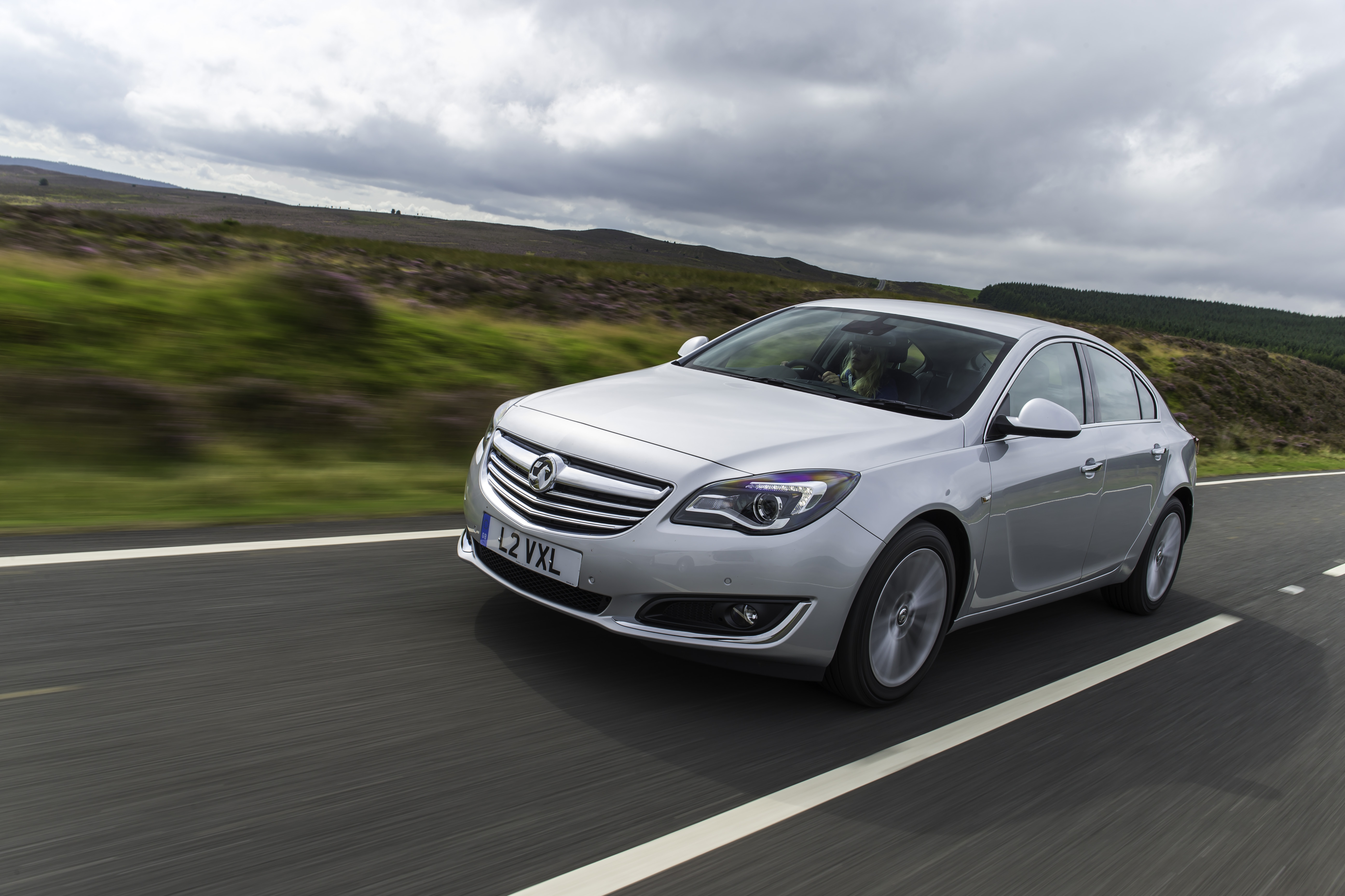Vauxhall Insignia front view 