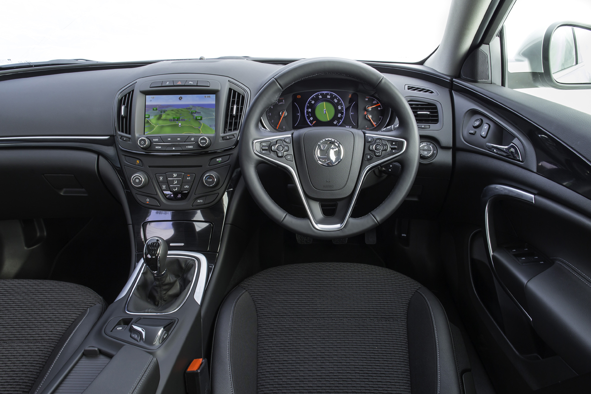 Vauxhall Insignia Country Tourer front interior