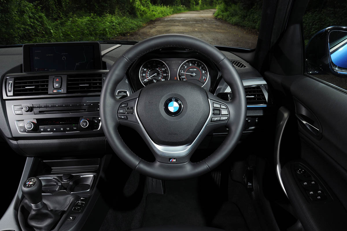 BMW 125i interior