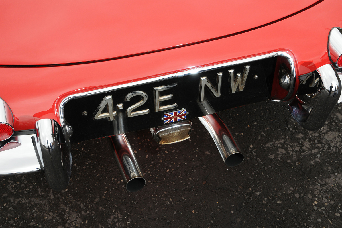Jaguar E-Type exhausts