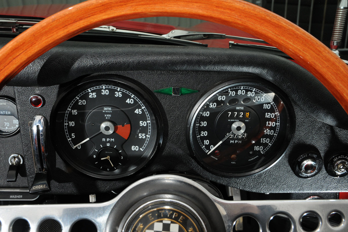 Jaguar E-Type dials