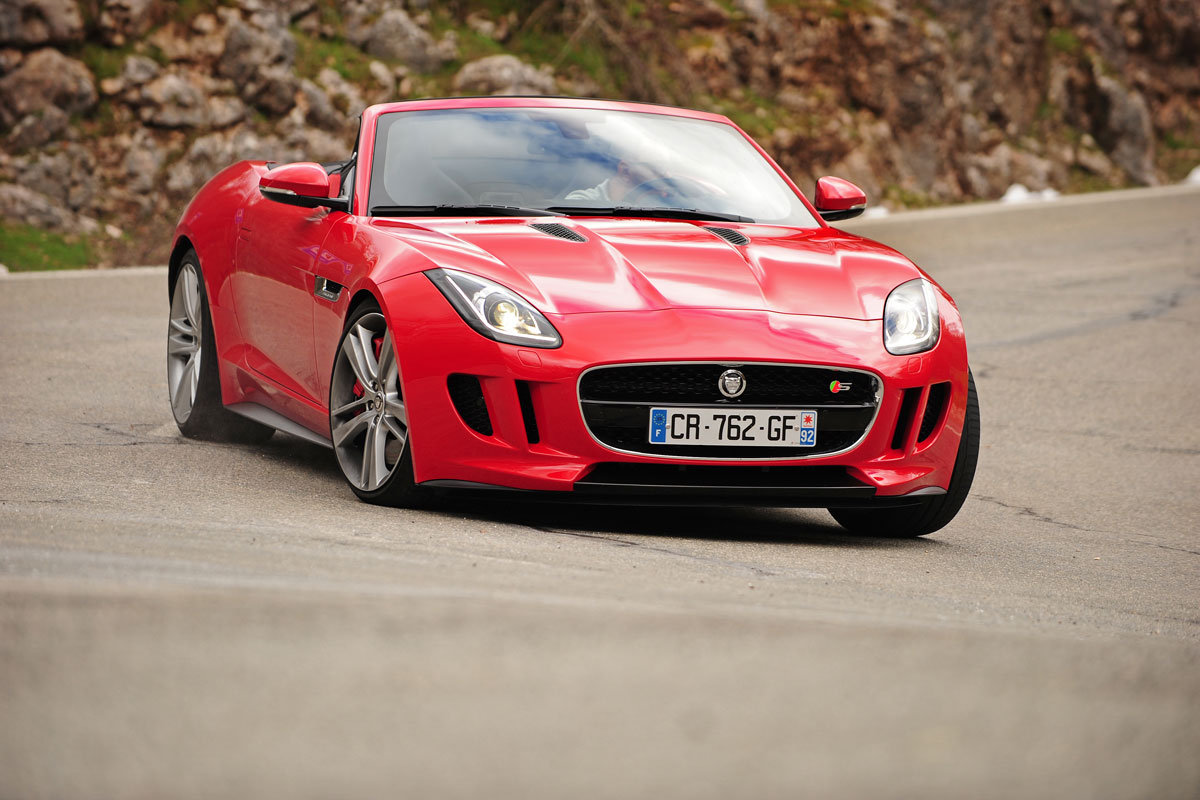 Jaguar F-Type cornering