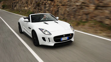 Jaguar F-Type V8S tracking