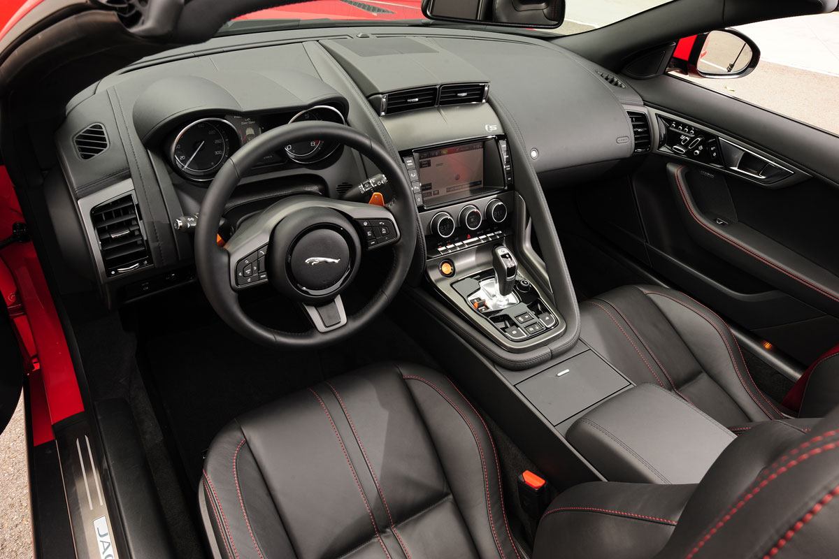 Jaguar F-Type cabin