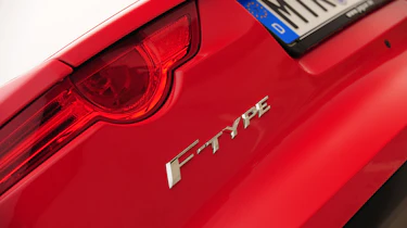 Jaguar F-Type badge