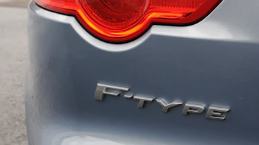 Jaguar F-Type V6S badge