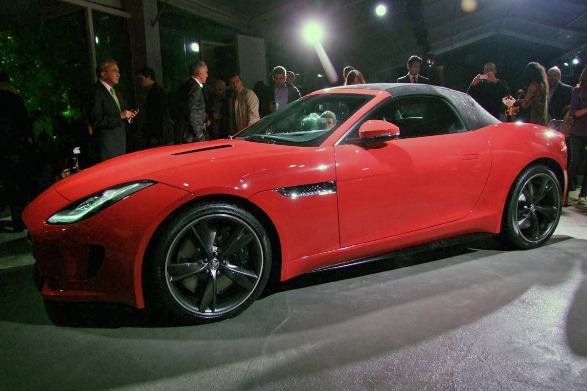 Jaguar F-Type Roadster side