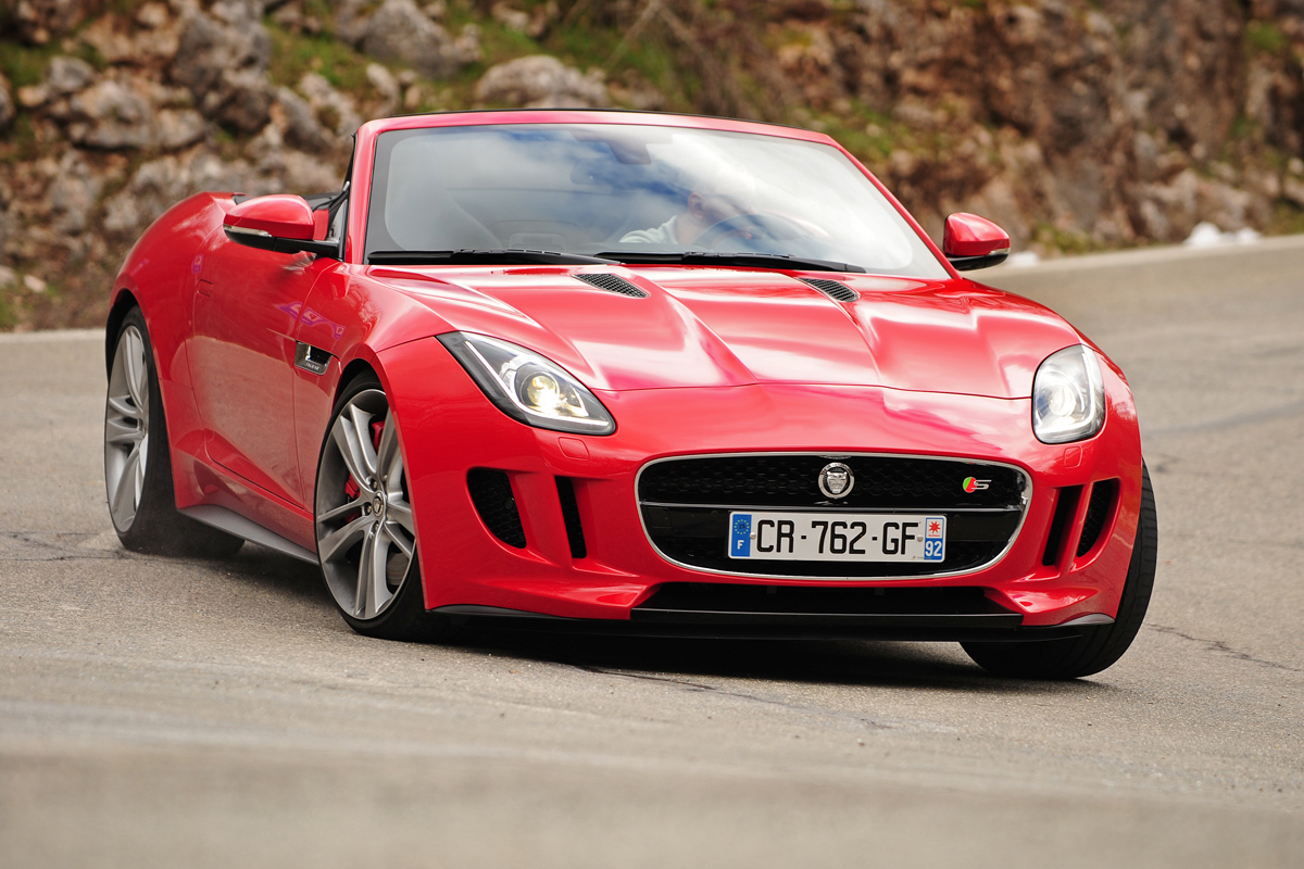 Jaguar F-Type S front cornering