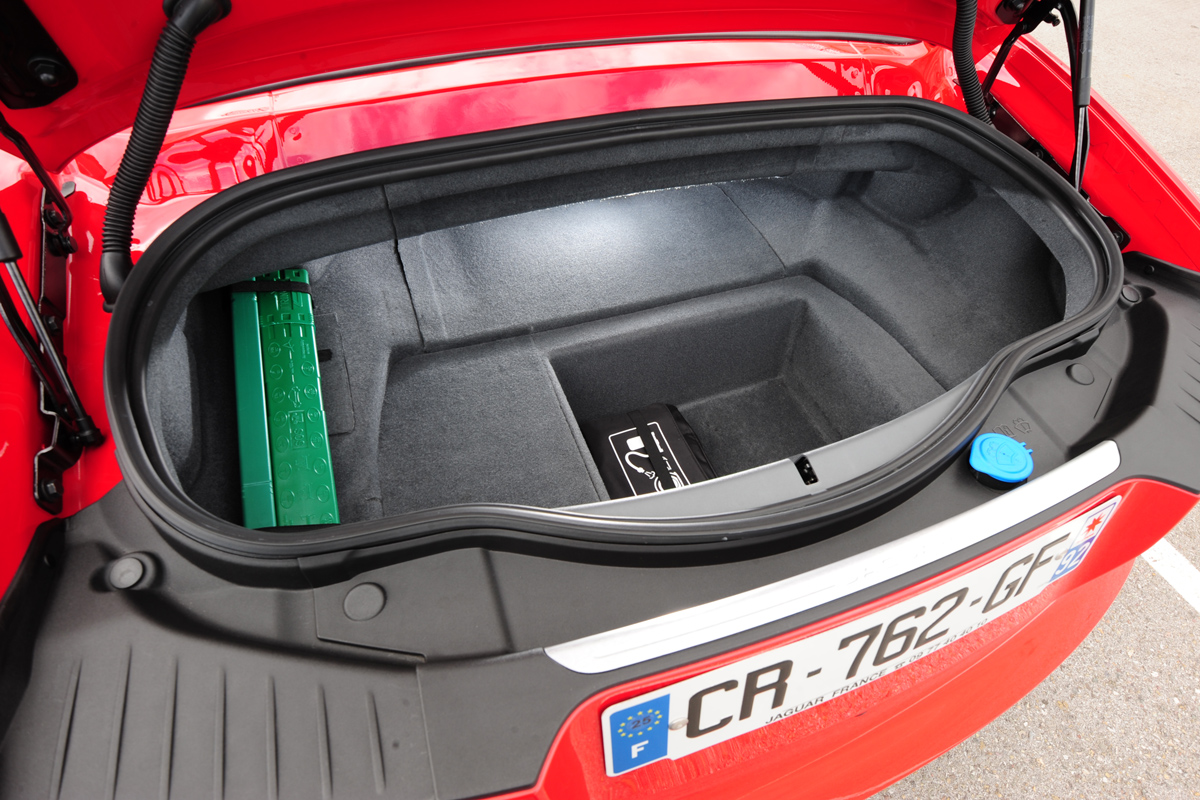 Jaguar F-Type S boot
