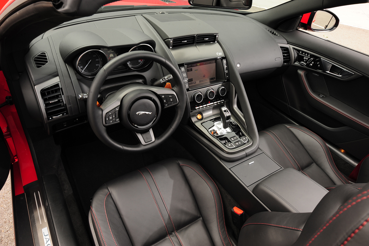 Jaguar F-Type S interior