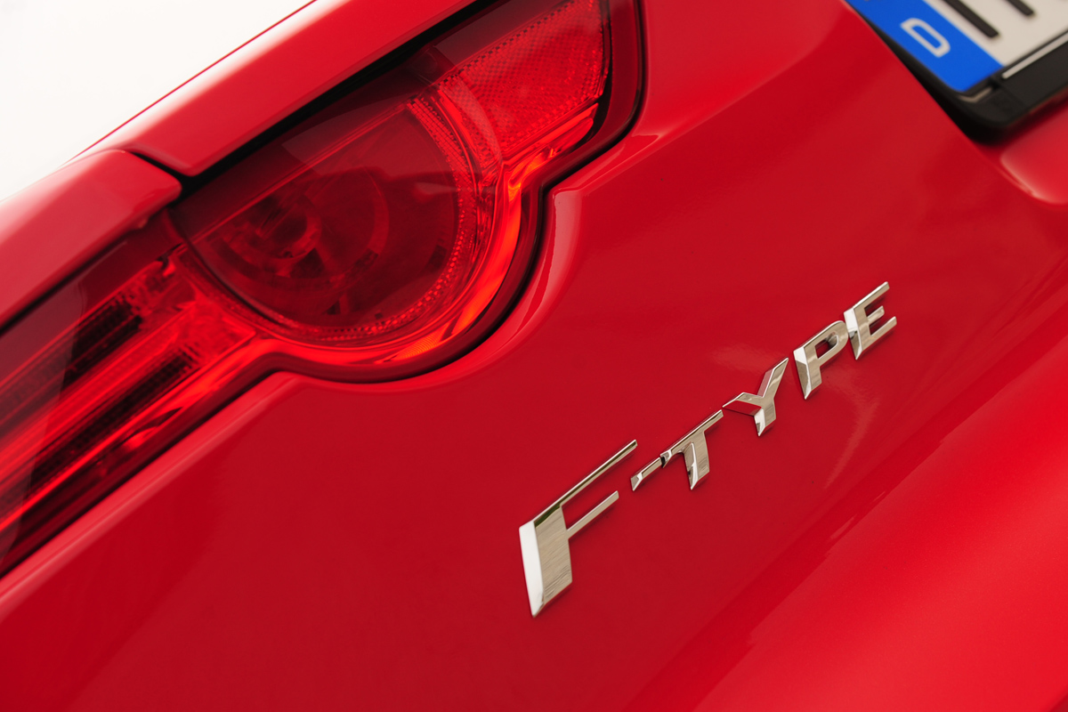 Jaguar F-Type S badge