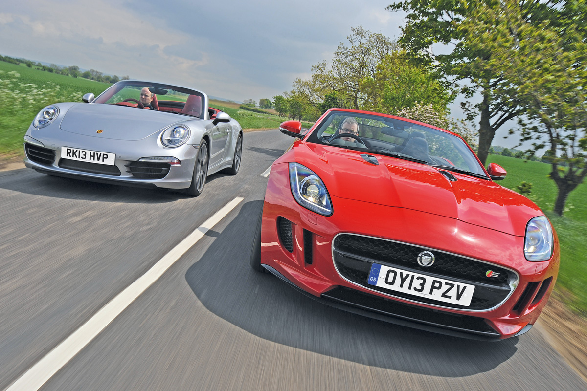 Jaguar F-Type vs Porsche 911 Cabriolet
