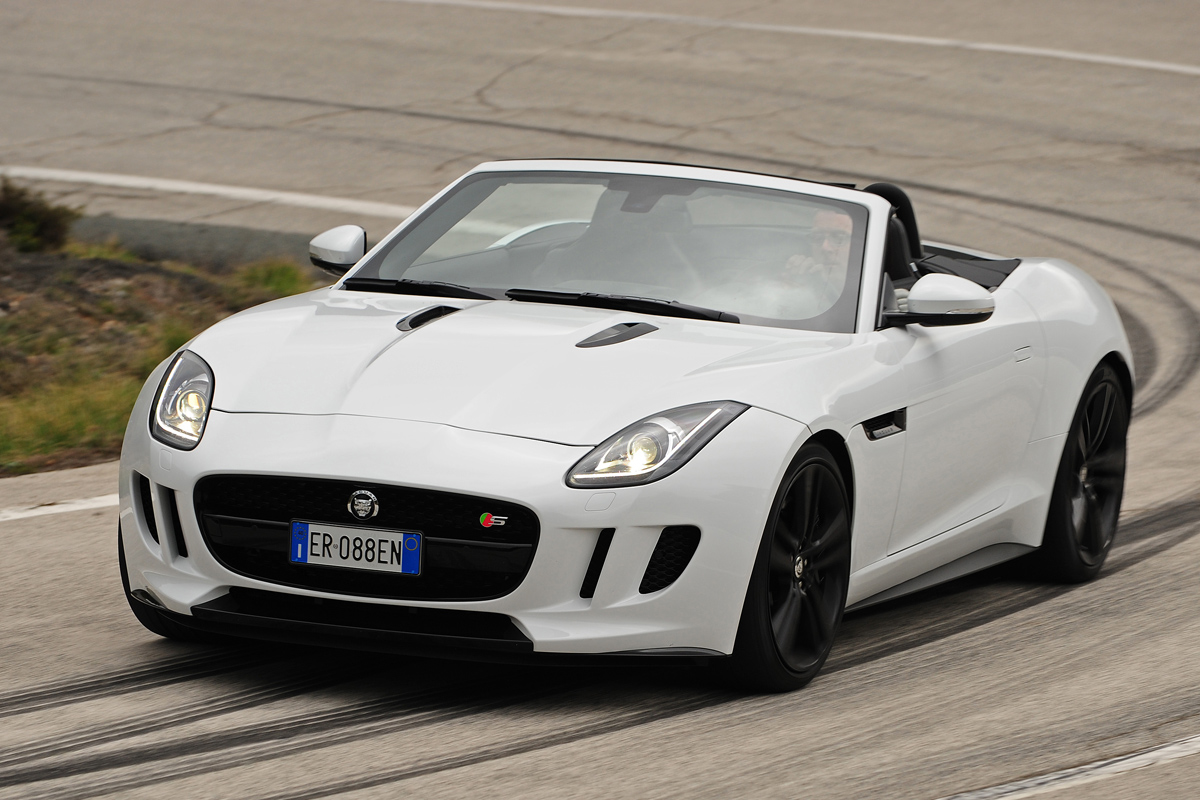 Jaguar F-Type V8S front cornering