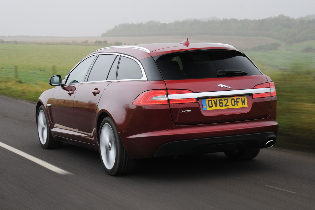 Jaguar XF Sportbrake 2.2 rear action