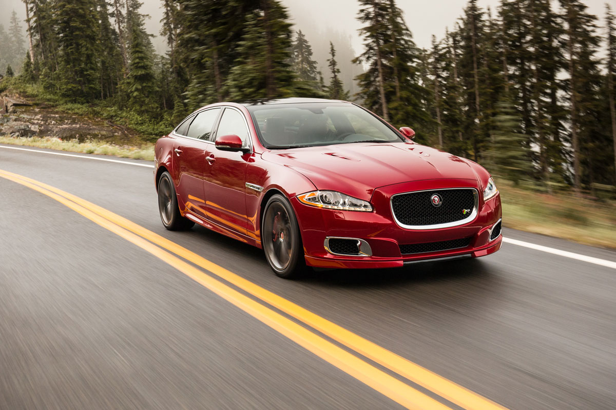 Jaguar XJR action