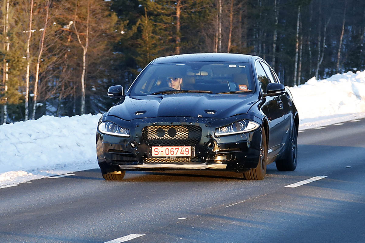 Jaguar XS front