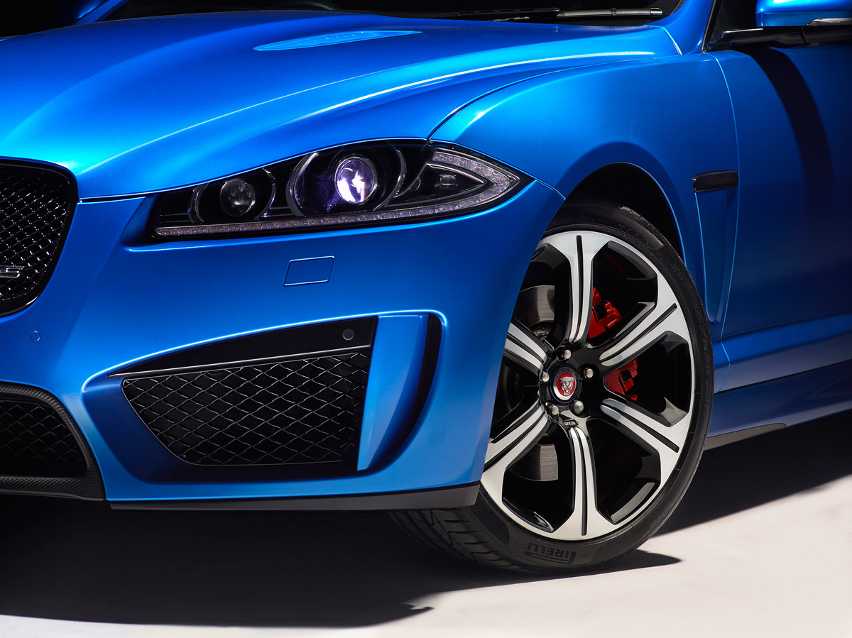Jaguar XFR-S Sportbrake intake