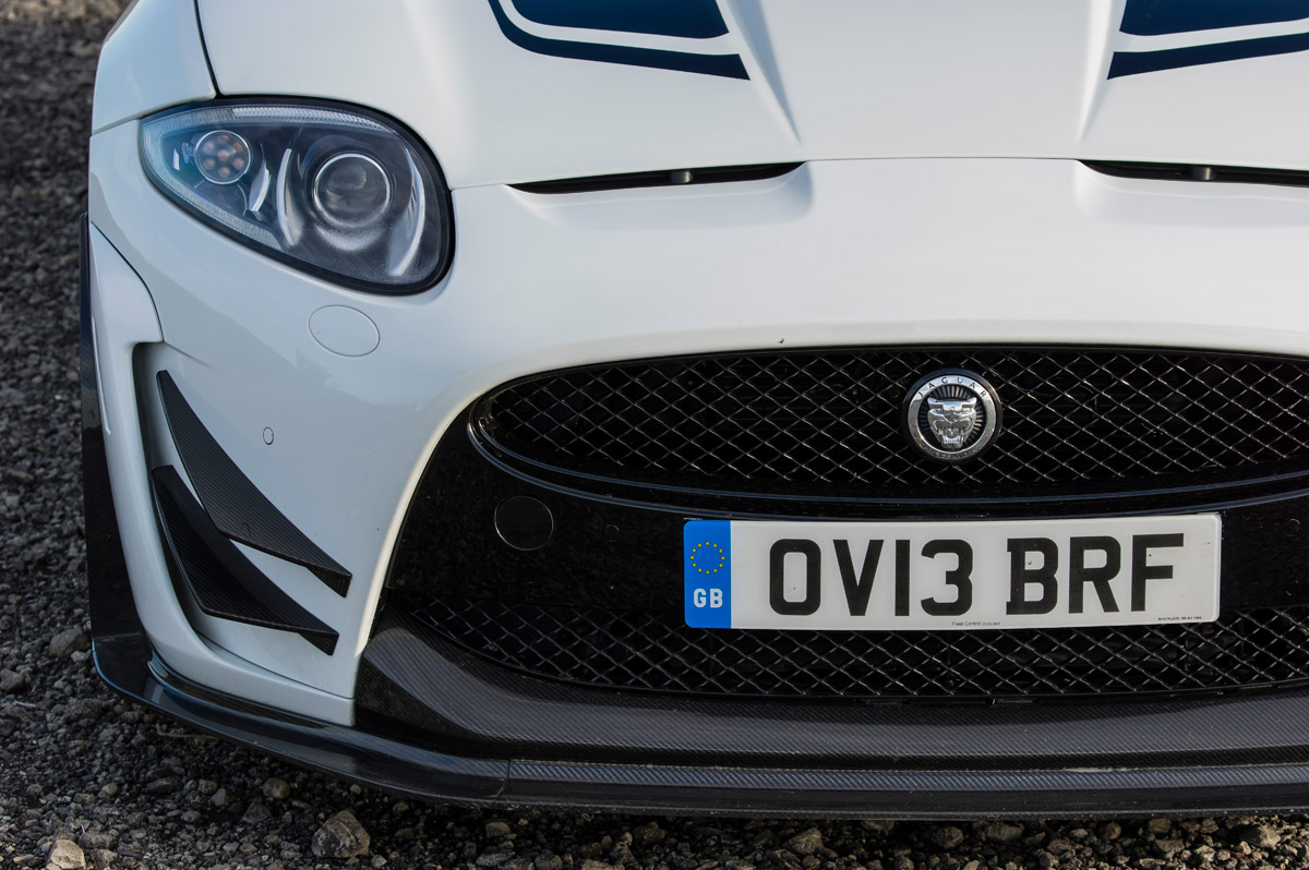 Jaguar XKR-S GT coupe grille