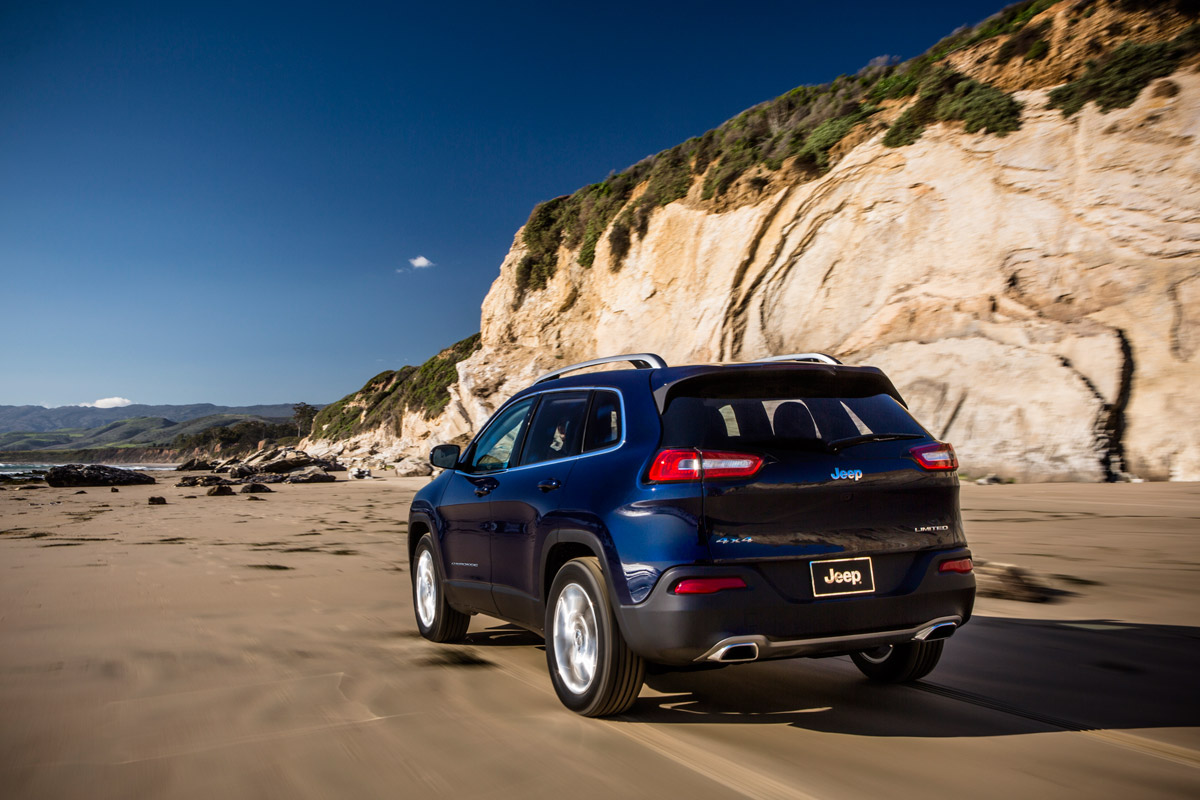 Jeep Cherokee Limited 2014 rear tracking