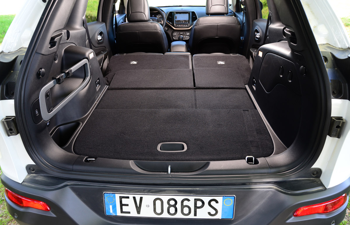 Jeep Cherokee diesel 2014 boot