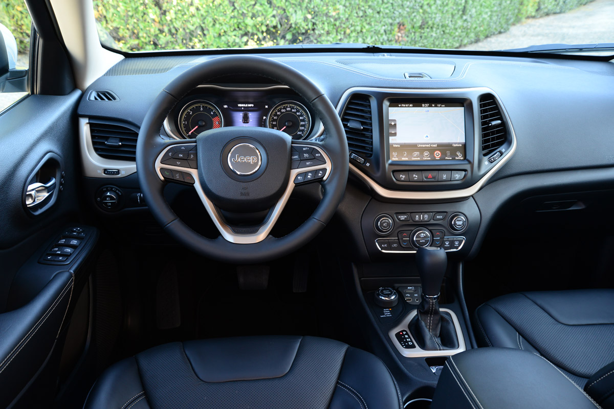 Jeep Cherokee diesel 2014 interior