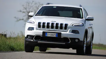 Jeep-Cherokee-diesel-front