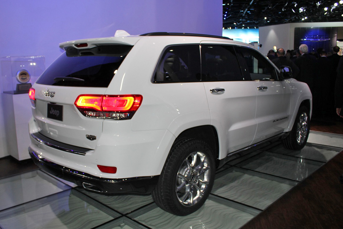 Jeep Grand Cherokee rear three-quarters