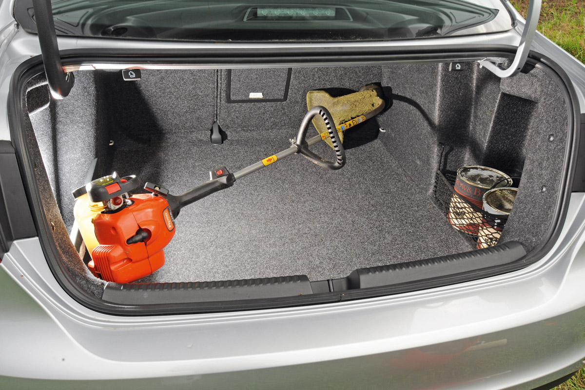 Volkswagen Jetta boot