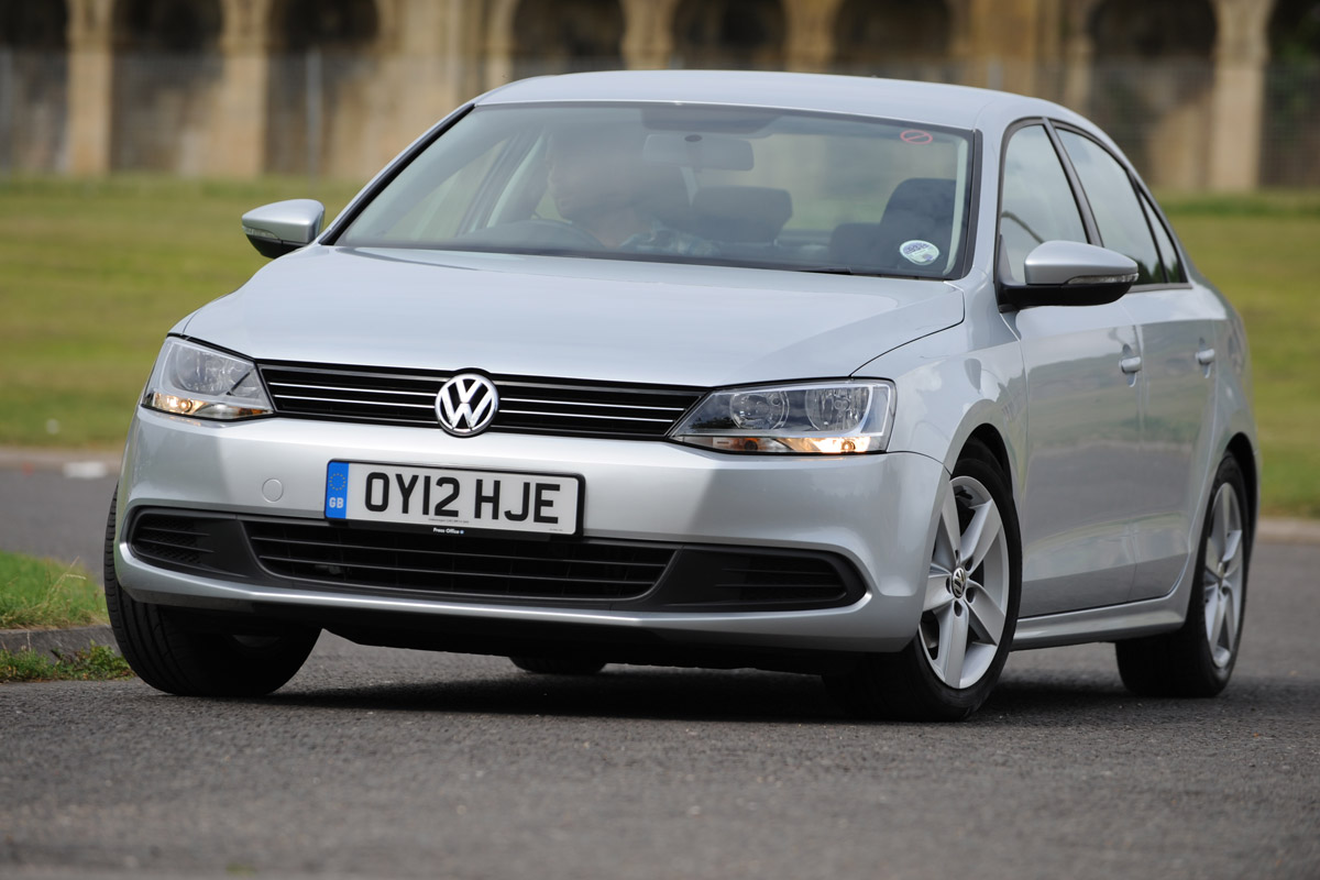 Volkswagen Jetta front cornering