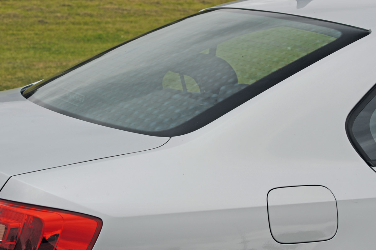 Volkswagen Jetta rear screen