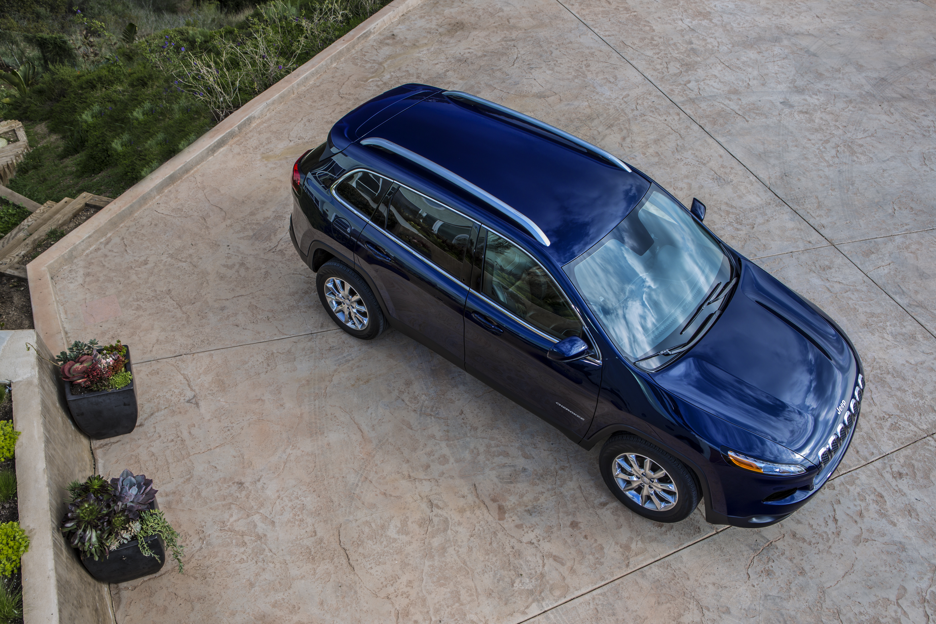 Jeep Cherokee birds-eye view