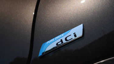 Nissan Juke badge