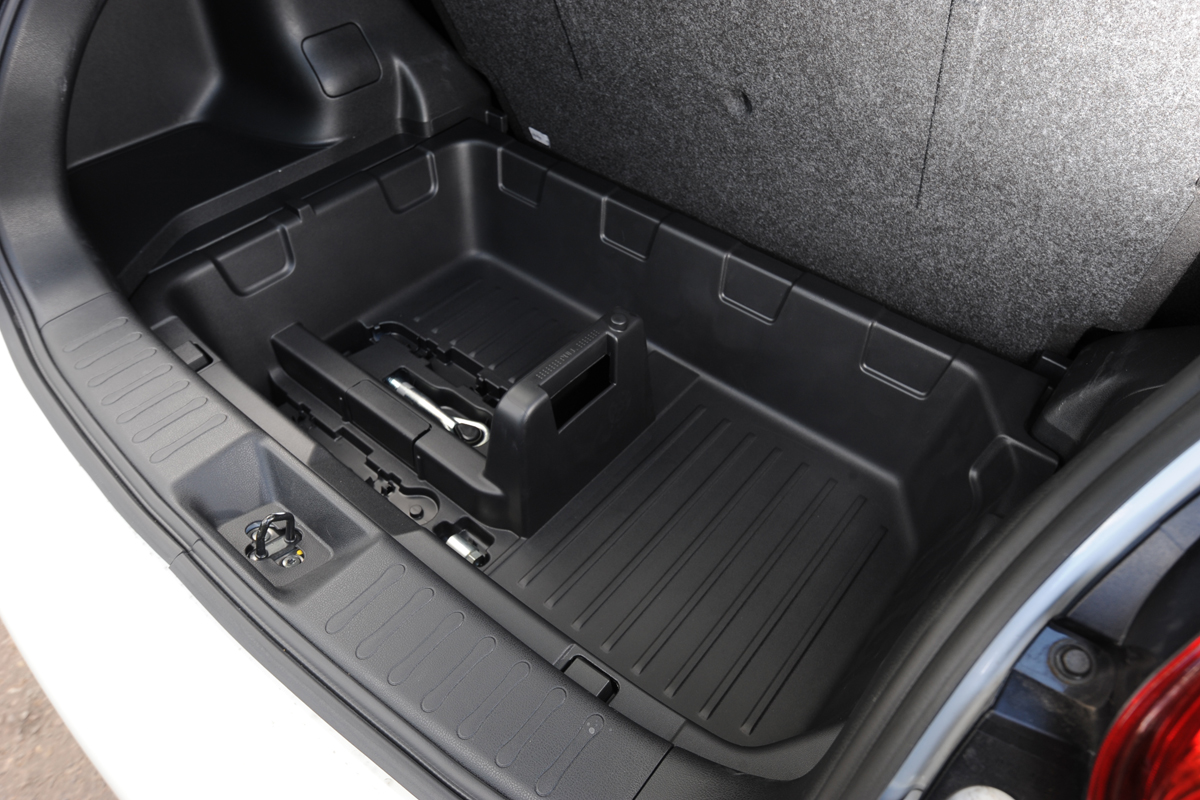 Nisan Juke Nismo storage