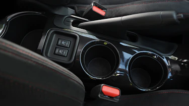 Nisan Juke Nismo cup holder