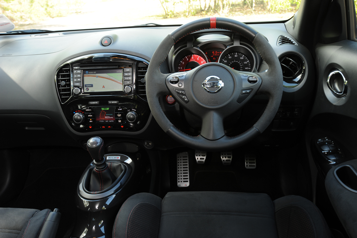 Nisan Juke Nismo interior