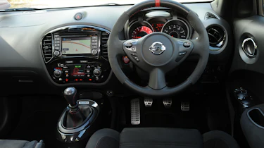 Nisan Juke Nismo interior