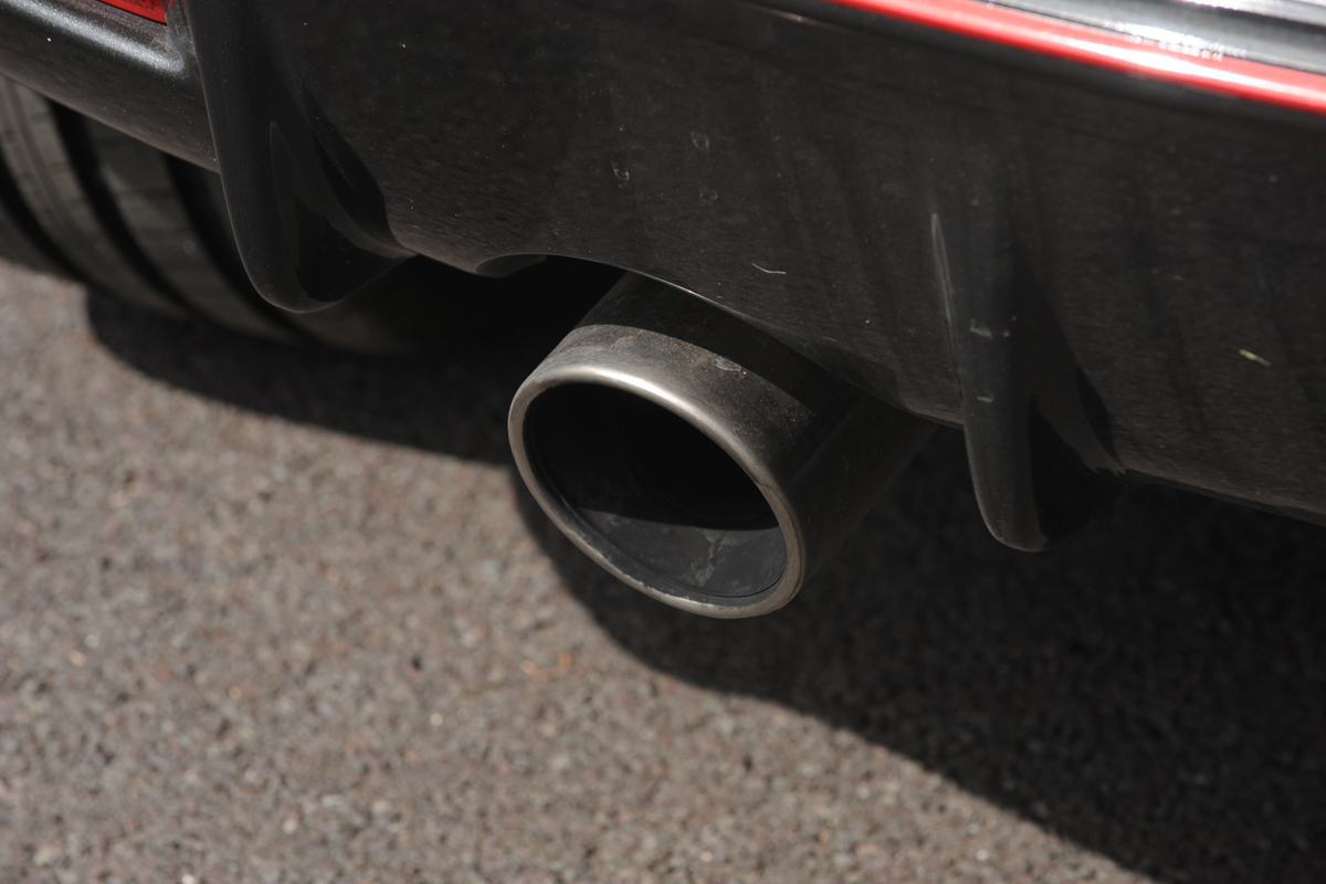 Nisan Juke Nismo exhaust