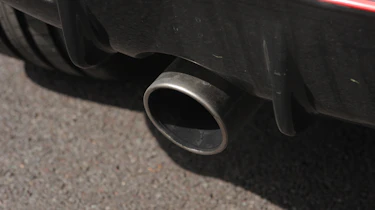 Nisan Juke Nismo exhaust