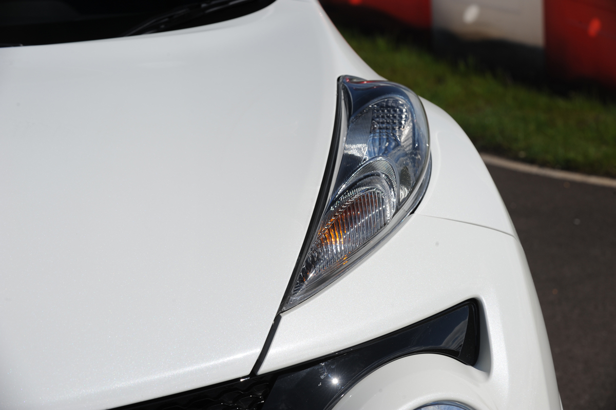 Nisan Juke Nismo front light