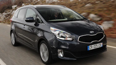 Kia Carens front tracking