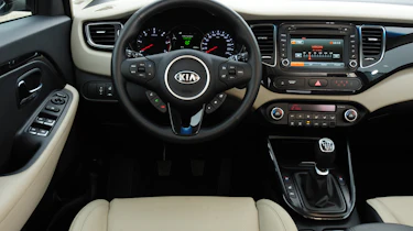 Kia Carens interior