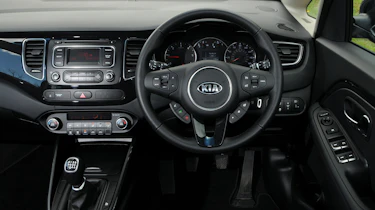 Kia Carens 2 1.7 CRDi interior