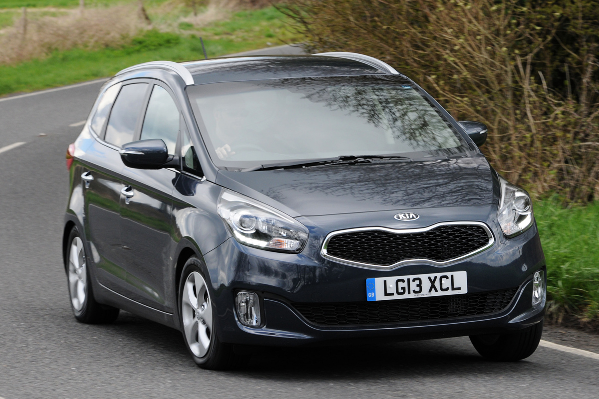 Kia Carens 2 1.7 CRDi front cornering