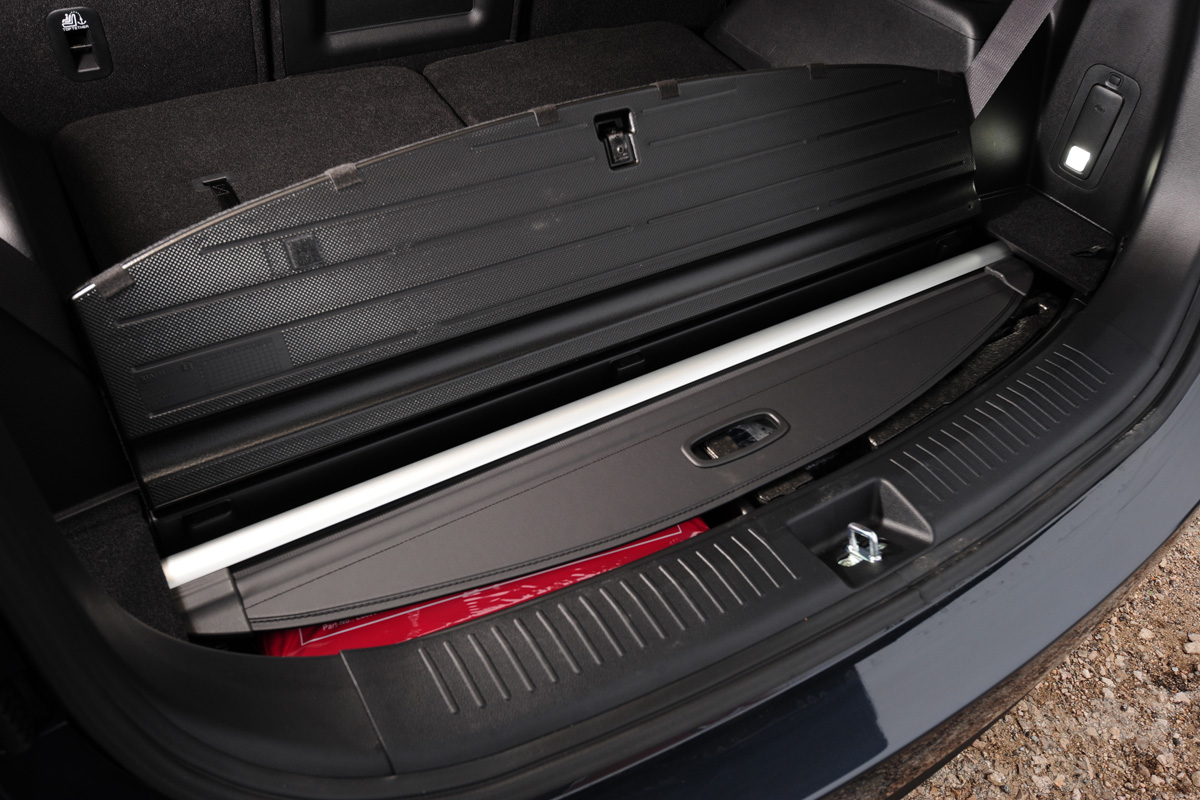 Kia Carens boot seats folded